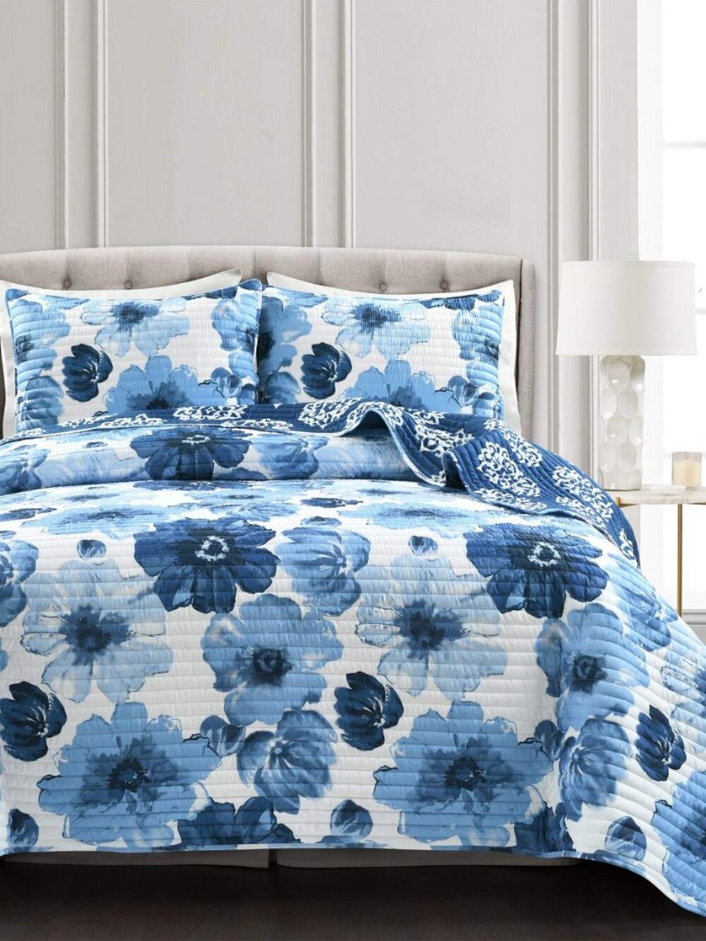Leah Reversible Floral Quilt Set, 3 Piece Set, Full/ Queen, Navy & White
